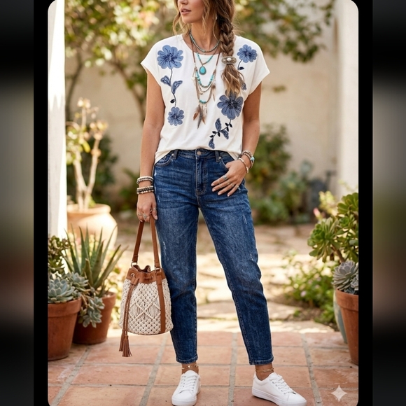 Tops - White Tshirt With Blue Denim Accent